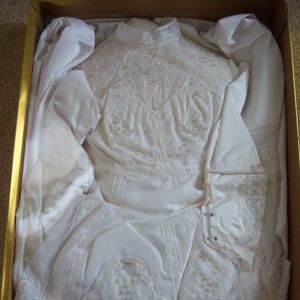Wedding dress